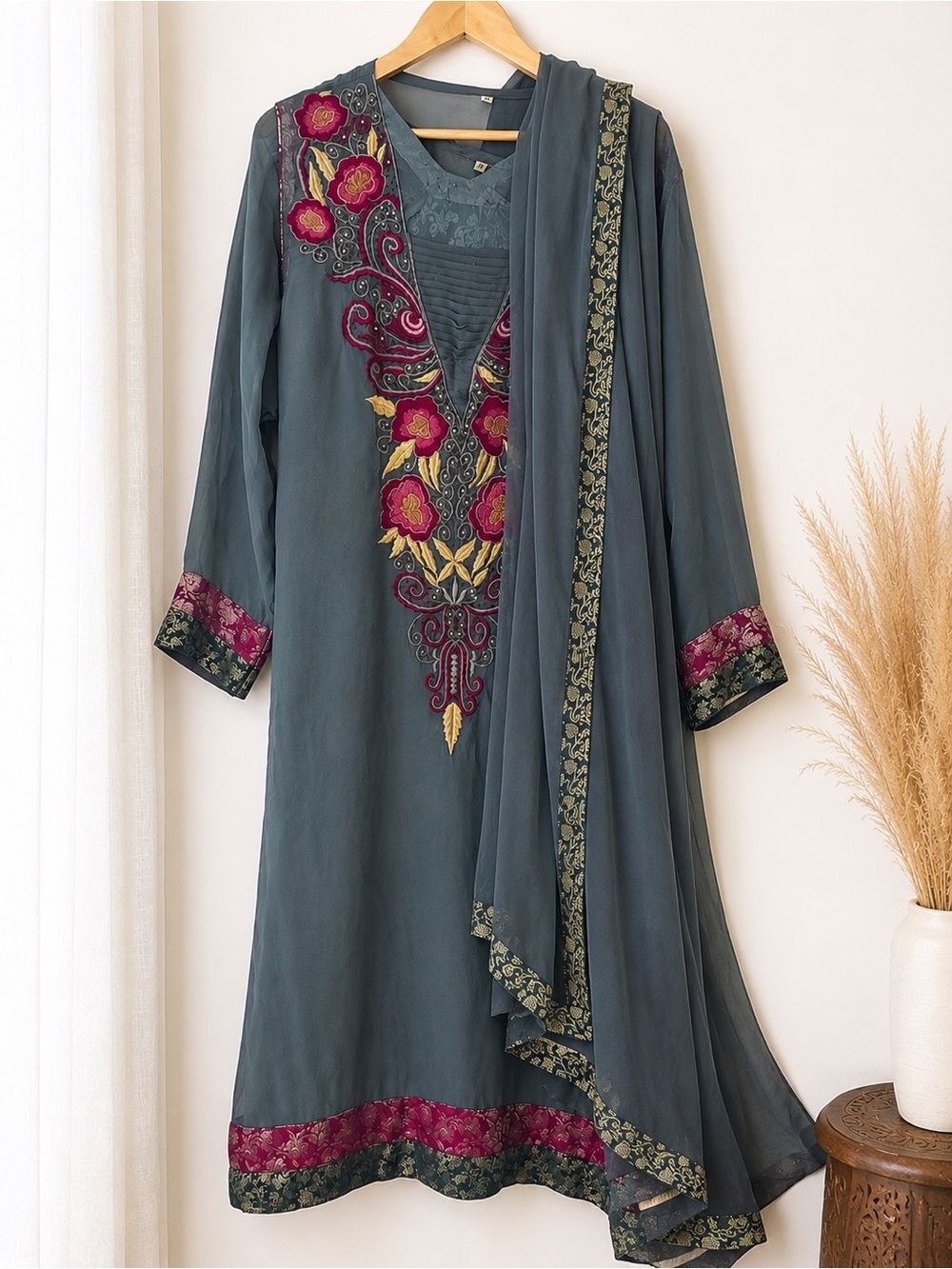 Pakistani Indian Salwar Kameez 3 Piece Suit Dupatta Embroidered